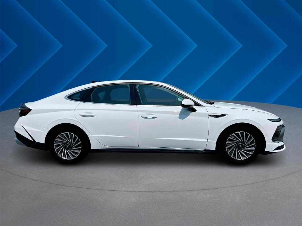 new 2025 Hyundai Sonata Hybrid car, priced at $37,657