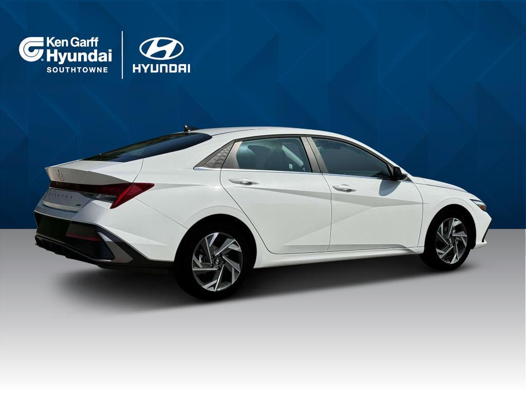 new 2025 Hyundai Elantra HEV car, priced at $31,555