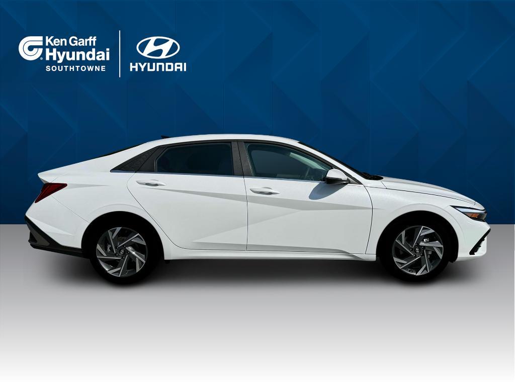 new 2025 Hyundai Elantra HEV car, priced at $31,555