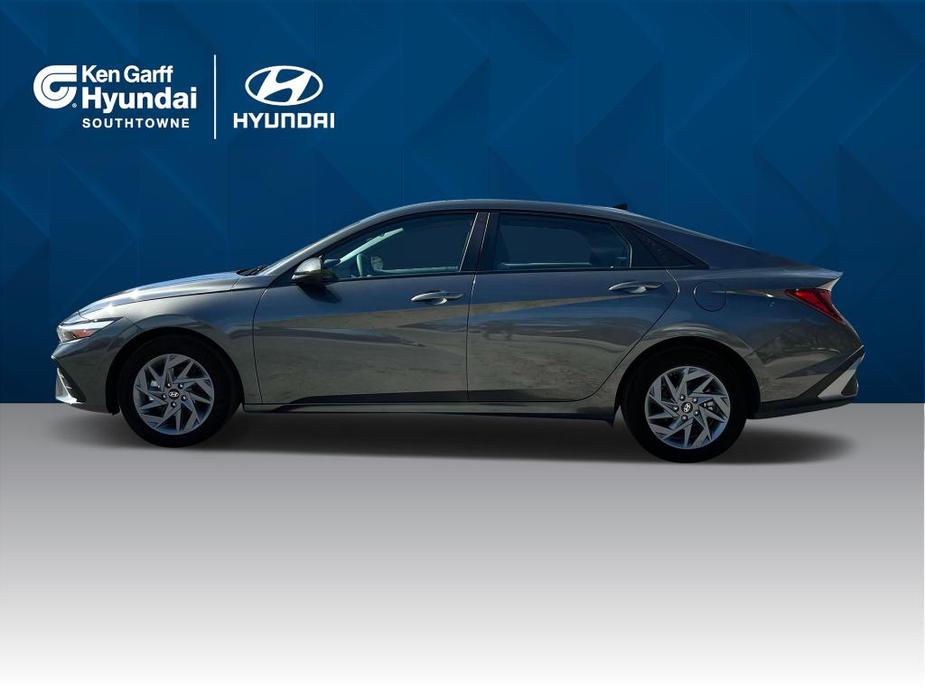 new 2024 Hyundai Elantra car, priced at $21,669