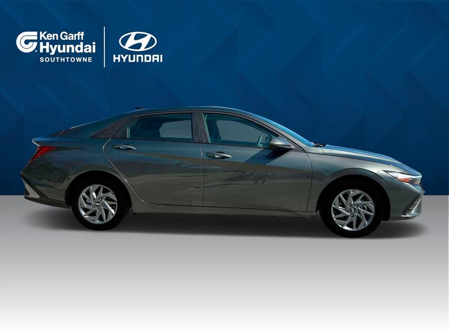 new 2024 Hyundai Elantra car, priced at $21,669