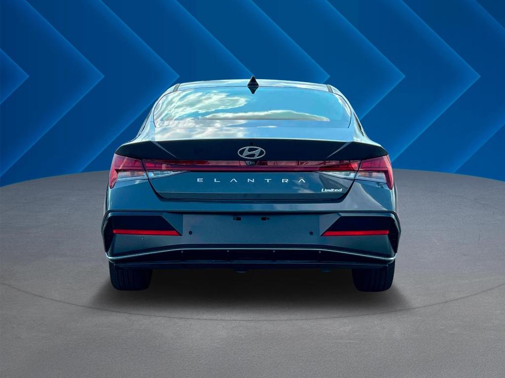 new 2025 Hyundai Elantra car, priced at $24,500