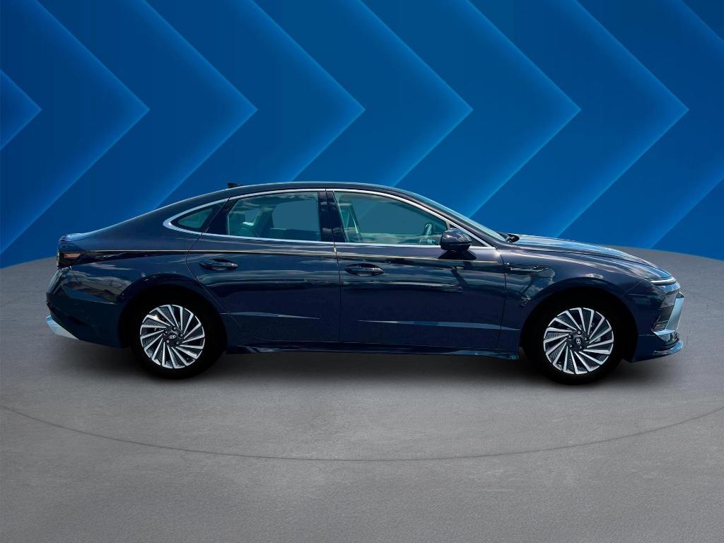 new 2025 Hyundai Sonata Hybrid car, priced at $29,470