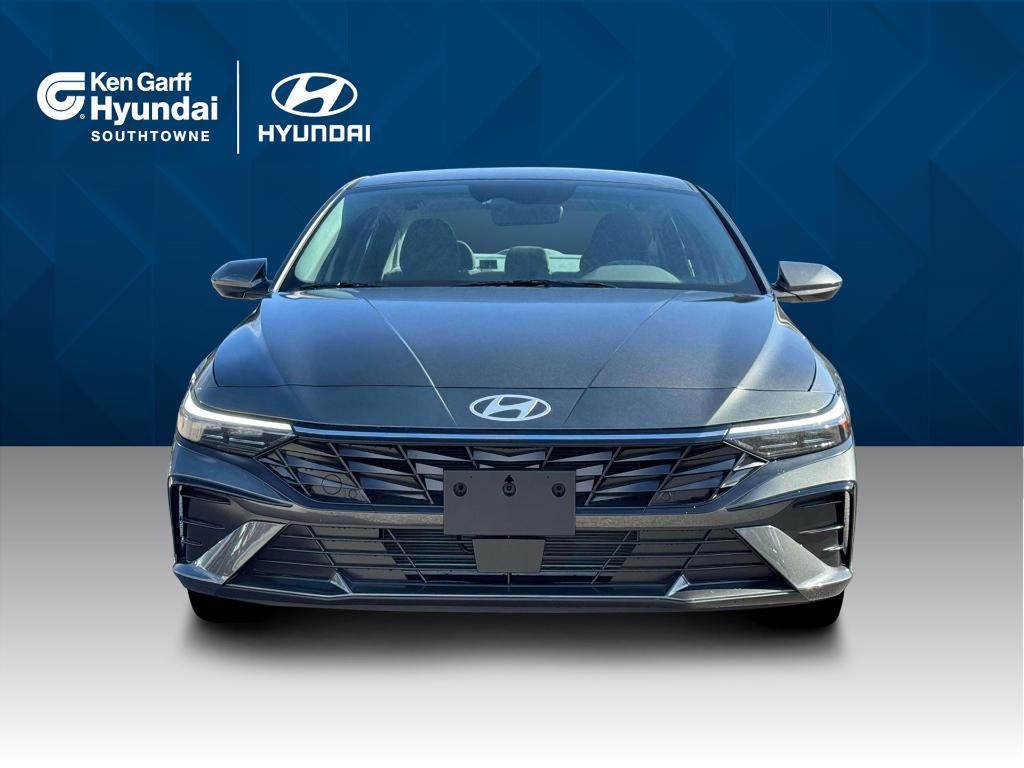 new 2025 Hyundai Elantra car, priced at $25,500