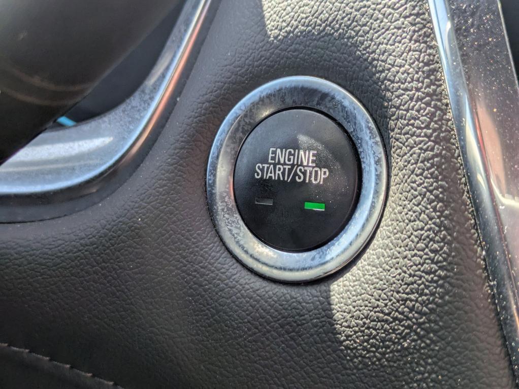 used 2023 Chevrolet Traverse car, priced at $29,950