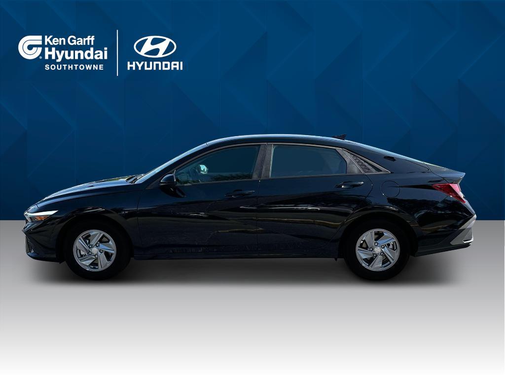 new 2025 Hyundai Elantra car, priced at $22,233