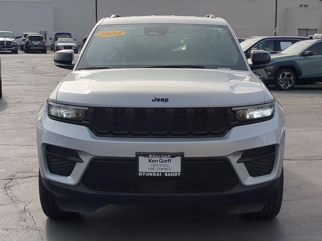 used 2024 Jeep Grand Cherokee car, priced at $28,950