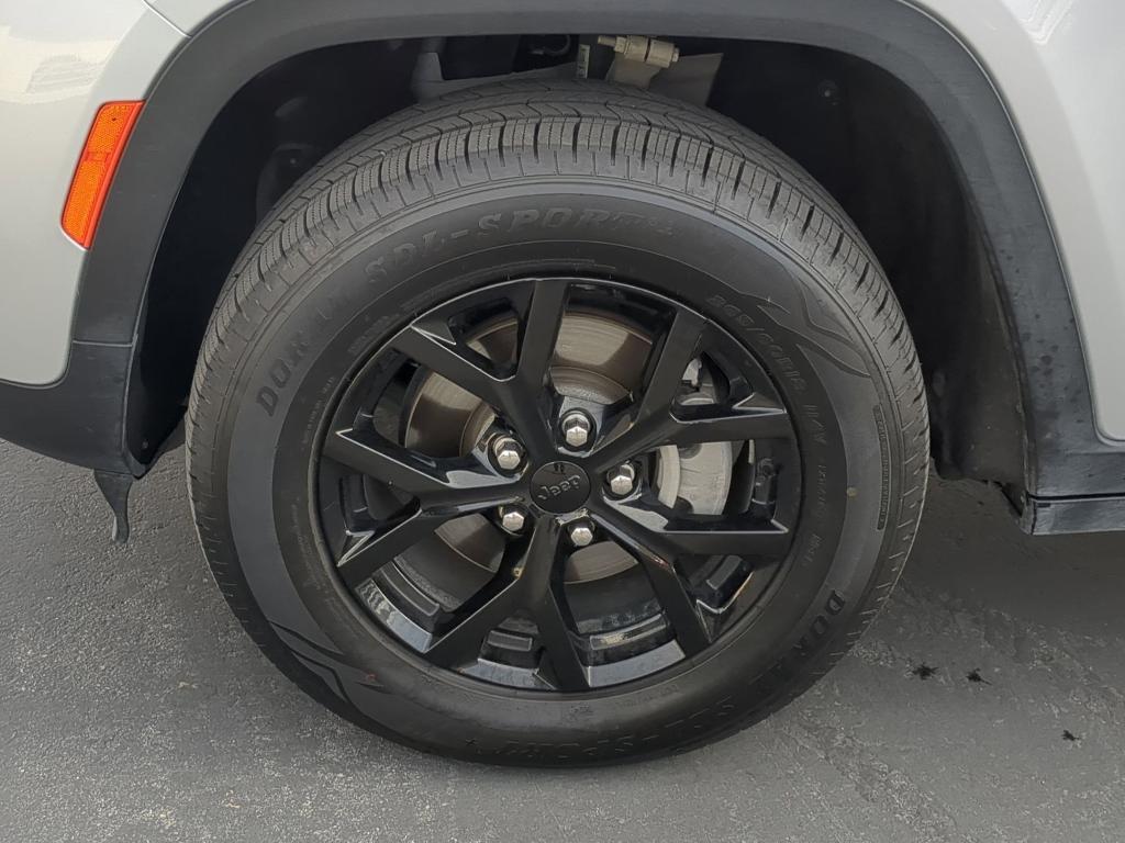 used 2024 Jeep Grand Cherokee car, priced at $28,950