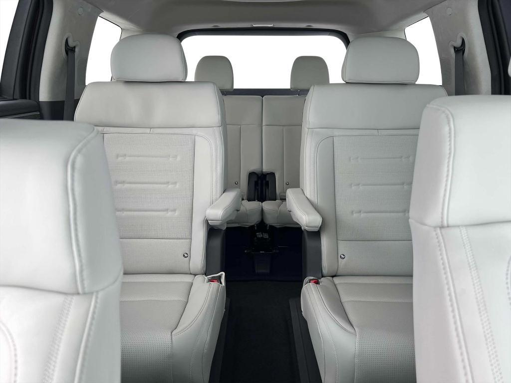 new 2025 Hyundai SANTA FE HEV car, priced at $48,606