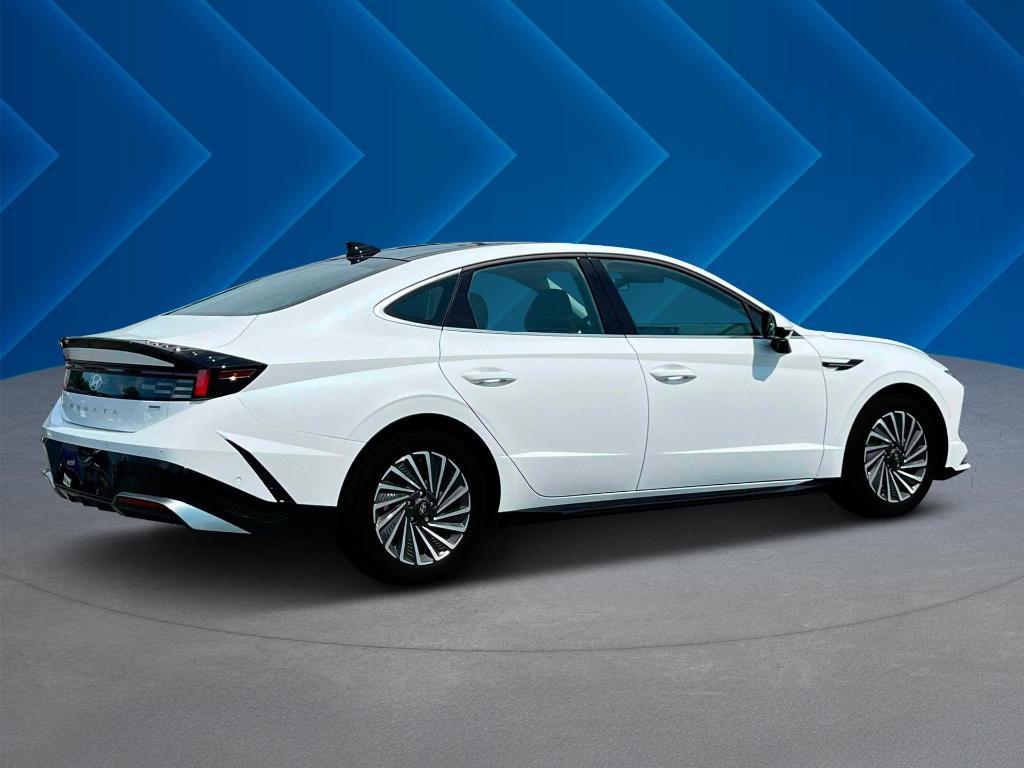 new 2025 Hyundai Sonata Hybrid car, priced at $37,673