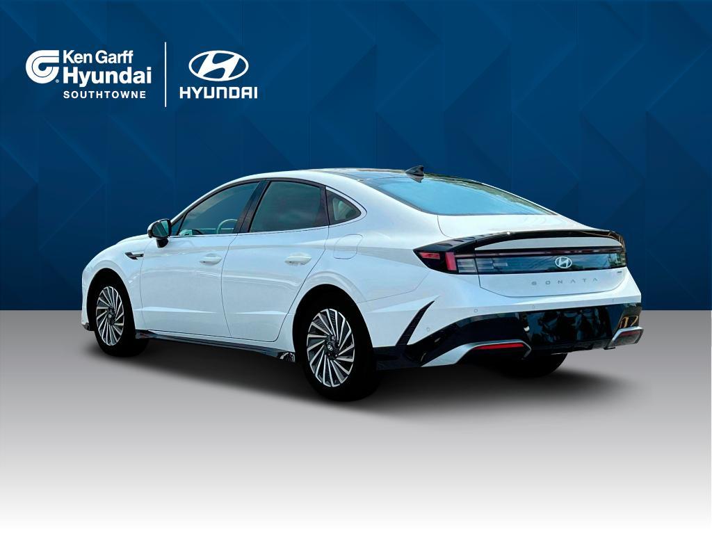 new 2025 Hyundai Sonata Hybrid car, priced at $38,423