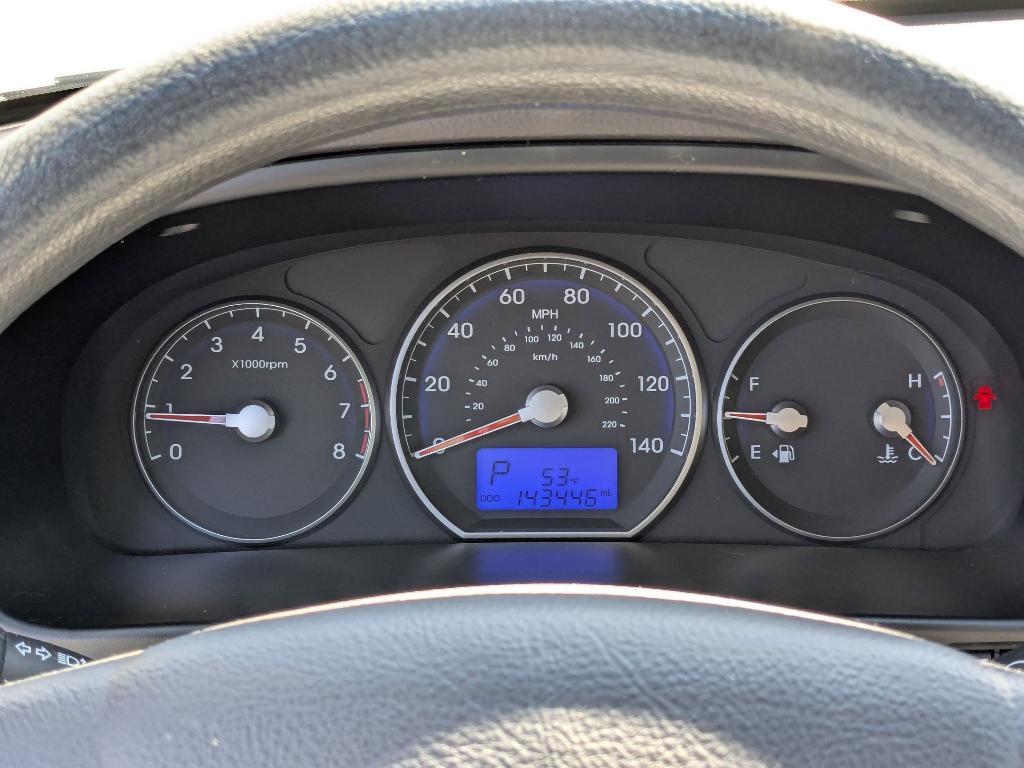 used 2012 Hyundai Santa Fe car, priced at $6,650