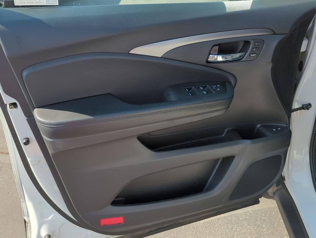 used 2022 Honda Pilot car, priced at $31,650
