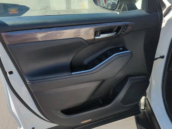 used 2020 Toyota Highlander Hybrid car, priced at $36,850