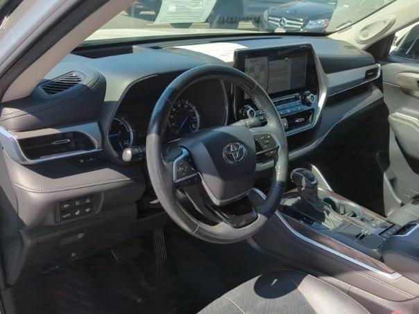 used 2020 Toyota Highlander Hybrid car, priced at $36,850