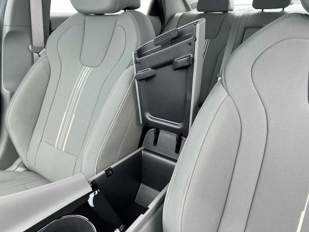 new 2024 Hyundai Elantra car, priced at $24,252