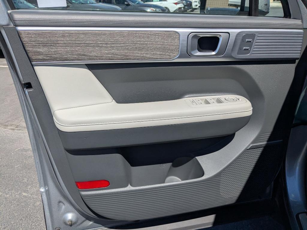 used 2024 Hyundai Santa Fe car, priced at $39,550