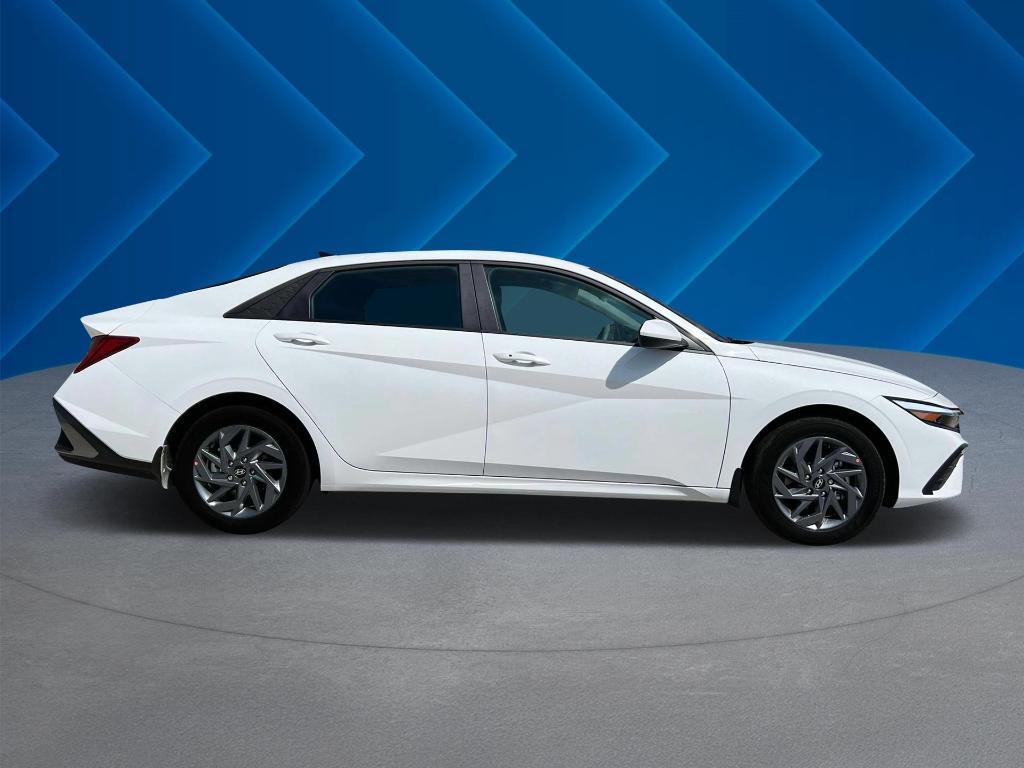 new 2025 Hyundai ELANTRA HEV car, priced at $25,395