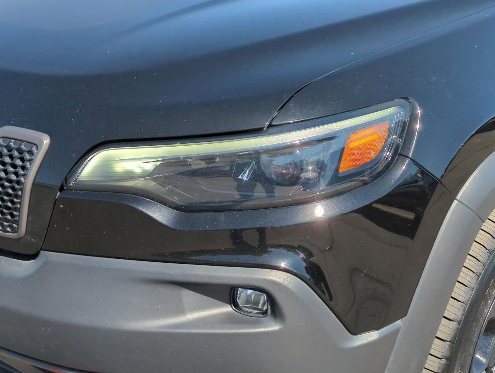 used 2020 Jeep Cherokee car, priced at $19,950