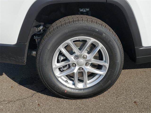 new 2025 Jeep Grand Cherokee L car, priced at $40,074