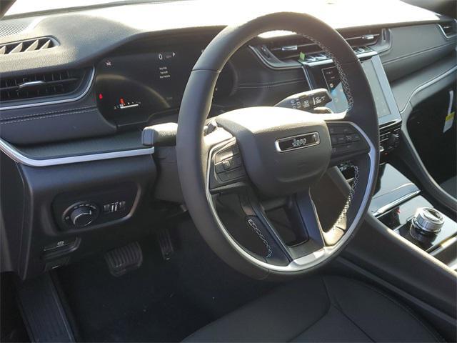 new 2025 Jeep Grand Cherokee L car, priced at $40,074