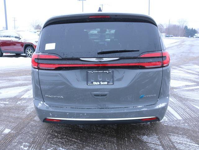 new 2025 Chrysler Pacifica Hybrid car, priced at $47,928