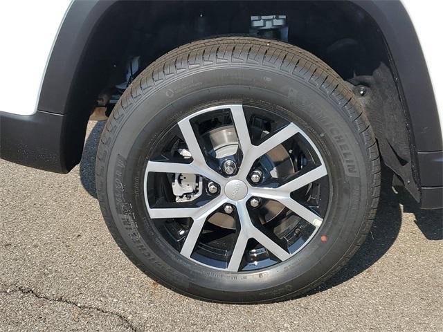 new 2025 Jeep Grand Cherokee car, priced at $44,996