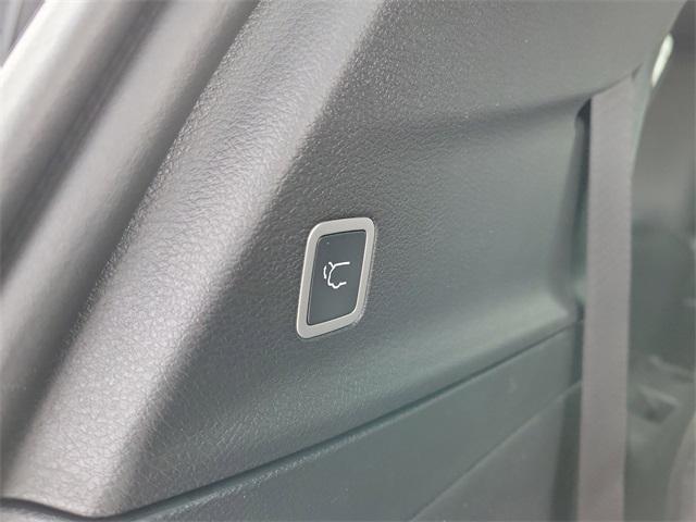 new 2026 Chrysler Pacifica car, priced at $39,245