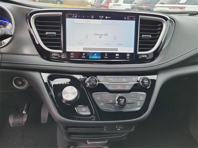 new 2026 Chrysler Pacifica car, priced at $39,245