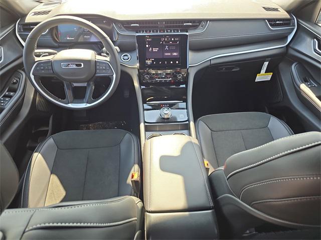 new 2025 Jeep Grand Cherokee car, priced at $41,715