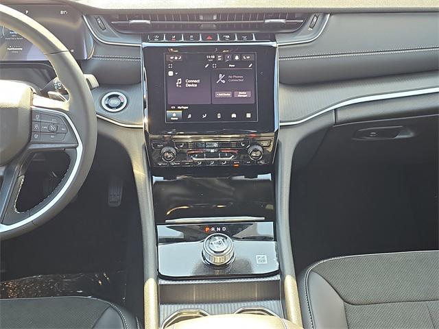 new 2025 Jeep Grand Cherokee car, priced at $41,715