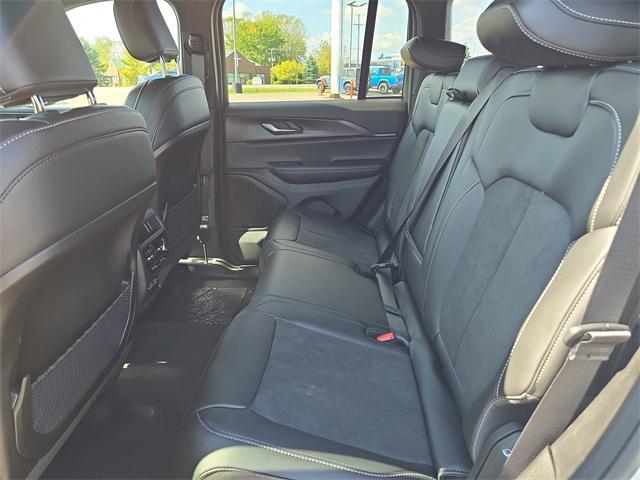 new 2025 Jeep Grand Cherokee car, priced at $41,715