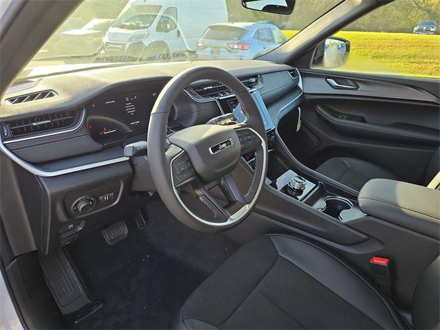new 2025 Jeep Grand Cherokee L car, priced at $42,475