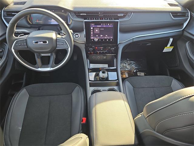 new 2025 Jeep Grand Cherokee L car, priced at $42,475
