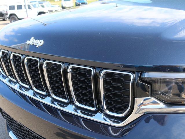 new 2024 Jeep Grand Cherokee car, priced at $46,728