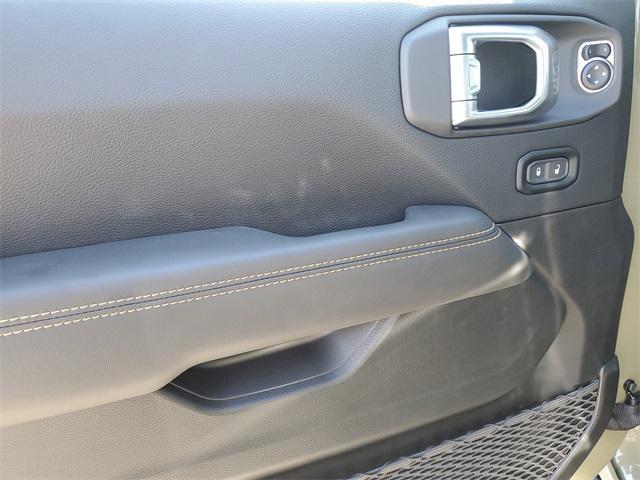 new 2025 Jeep Wrangler car, priced at $106,580