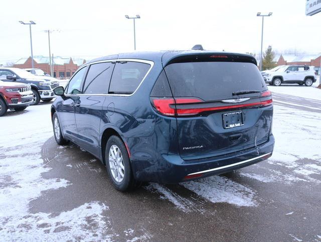 new 2025 Chrysler Pacifica car, priced at $39,830