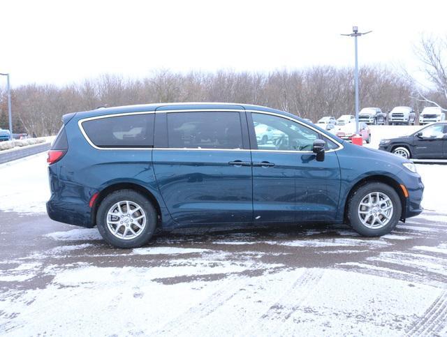 new 2025 Chrysler Pacifica car, priced at $39,830