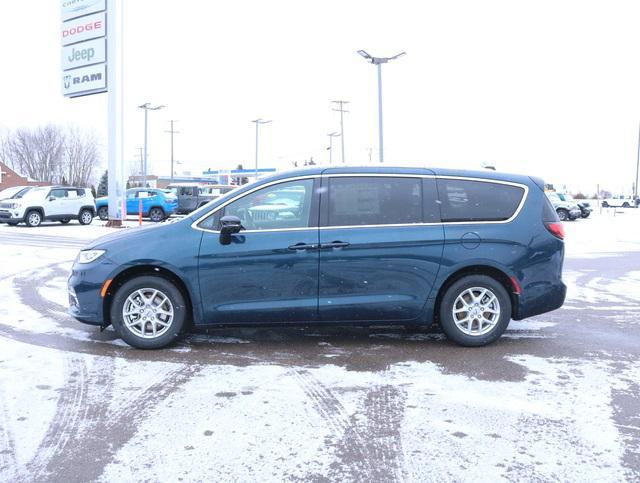 new 2025 Chrysler Pacifica car, priced at $39,830