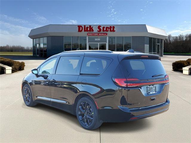 new 2026 Chrysler Pacifica car, priced at $38,740