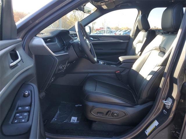 new 2025 Jeep Grand Cherokee L car, priced at $44,937