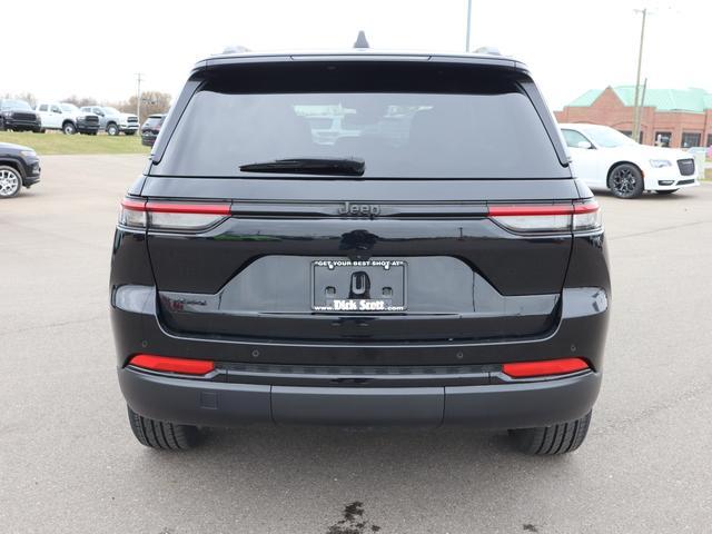 used 2022 Jeep Grand Cherokee car, priced at $36,000