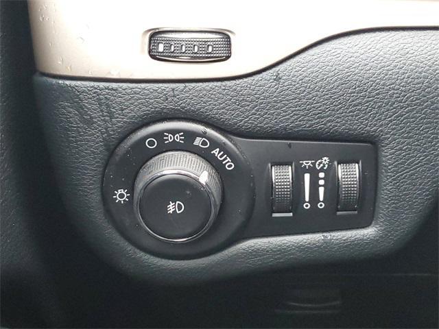 used 2016 Jeep Cherokee car, priced at $9,991