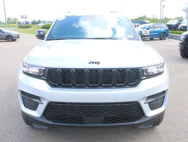 new 2024 Jeep Grand Cherokee car, priced at $42,652