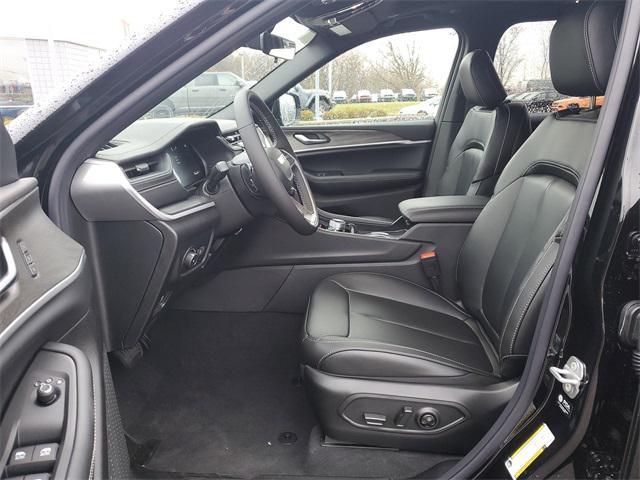 new 2025 Jeep Grand Cherokee car, priced at $47,808