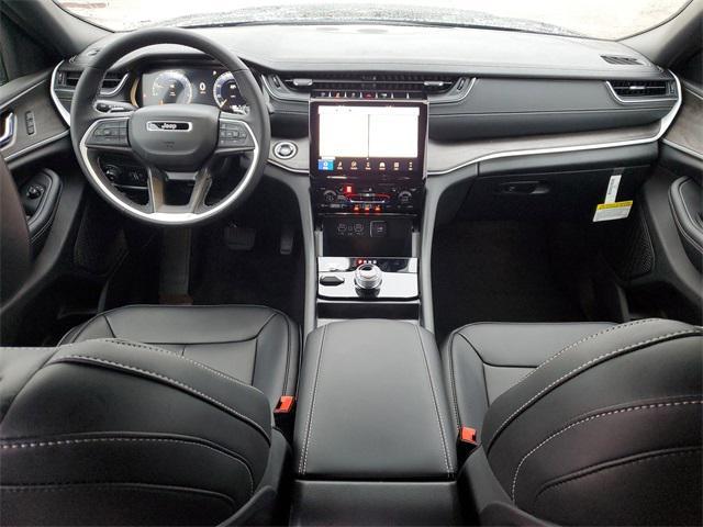 new 2025 Jeep Grand Cherokee car, priced at $47,808