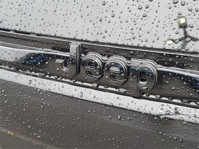 new 2025 Jeep Grand Cherokee car, priced at $47,808