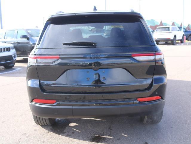 used 2024 Jeep Grand Cherokee car, priced at $38,997