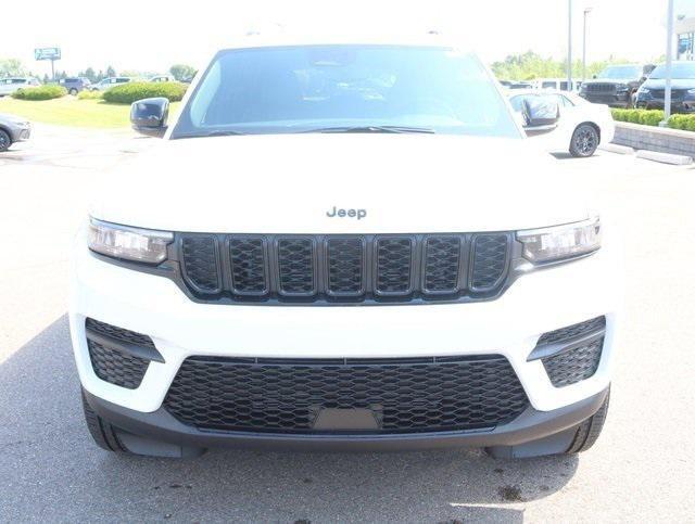 new 2024 Jeep Grand Cherokee car, priced at $45,143
