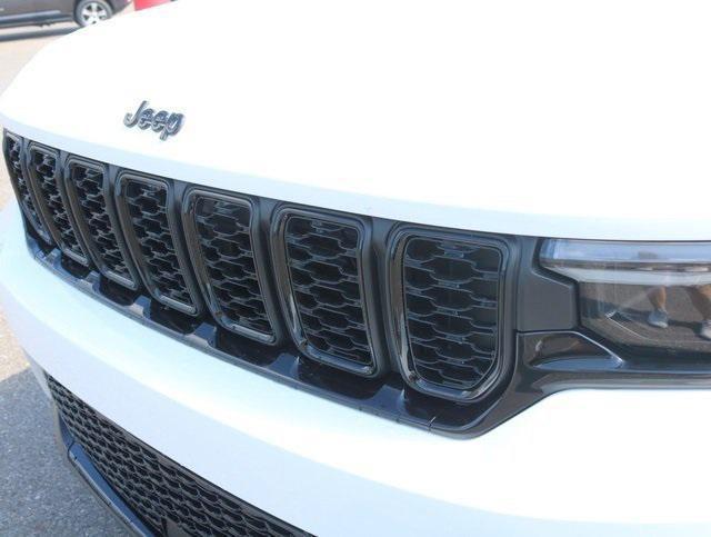 new 2024 Jeep Grand Cherokee car, priced at $45,143